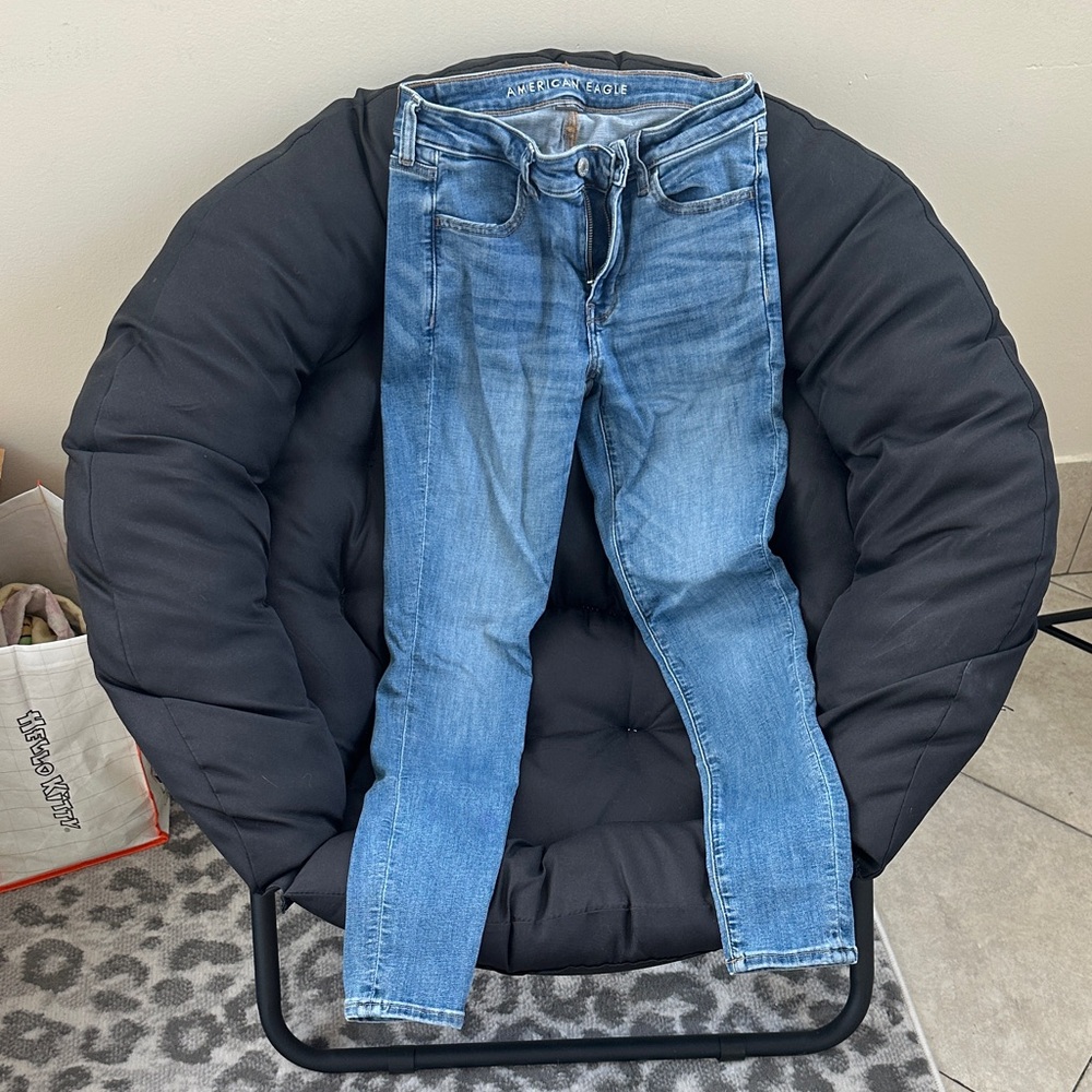 American Eagle Outfitters Blue Jeans